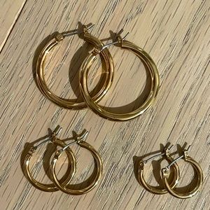 3 pairs of hoops earings